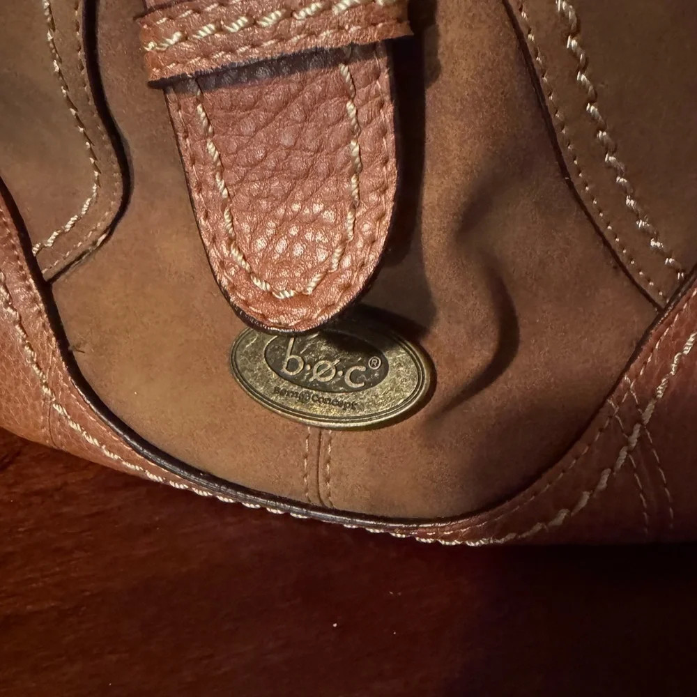 b.o.c. Cedar Ridge Hobo Crossbody  Brown Shoulder Bag with Dual Zippers